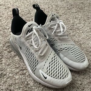 Nike Air Max 270